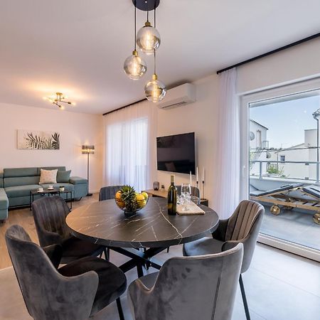 Adriatic Nest, Cozy And Modern Two Bedroom Apartment Kastela Bagian luar foto