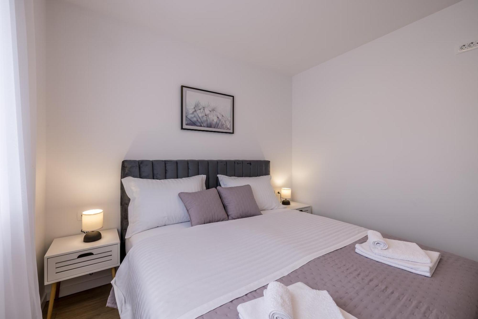 Adriatic Nest, Cozy And Modern Two Bedroom Apartment Kastela Bagian luar foto
