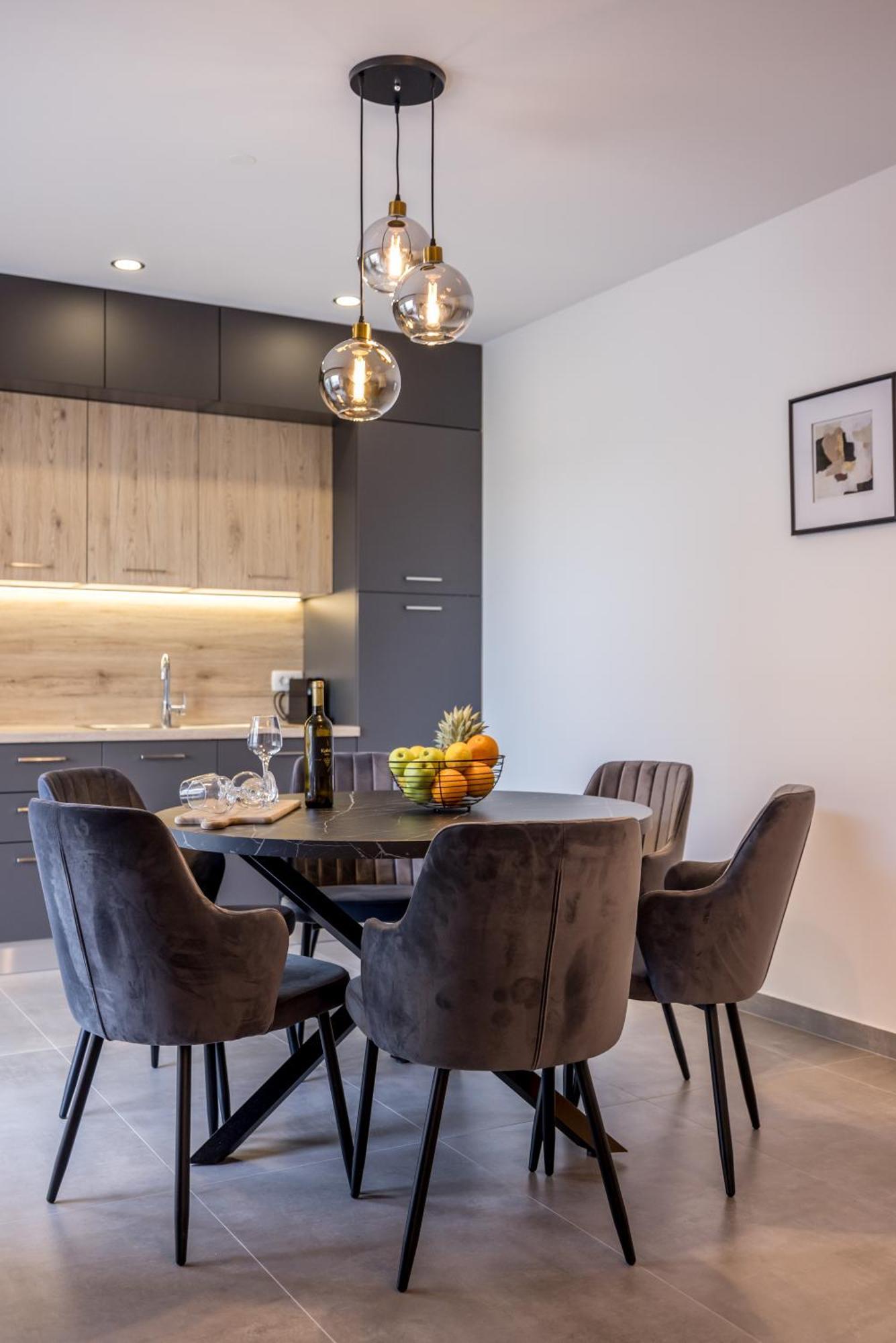 Adriatic Nest, Cozy And Modern Two Bedroom Apartment Kastela Bagian luar foto
